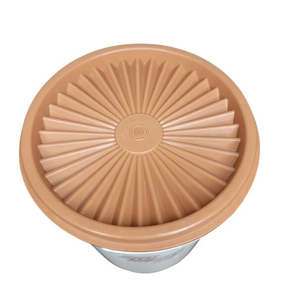 Vintage Tupperware 811-4 White container with lid - Picture 2 of 7